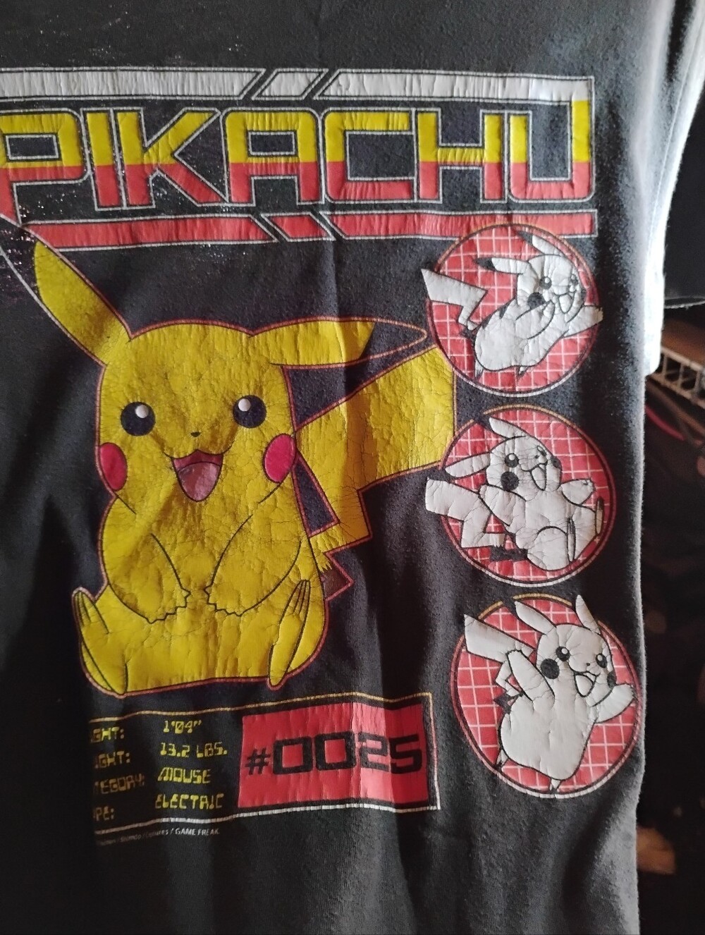 Old Navy Pokemon Pikachu Men's Large Graphic T-shirt Short Sleeve Crew Neck